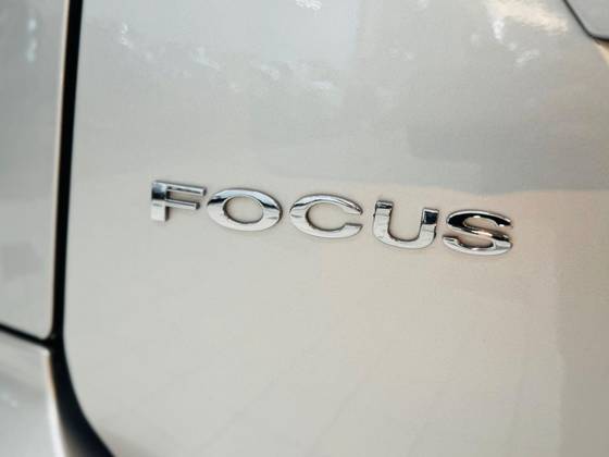FORD FOCUS 1.6 GL 16V FLEX 4P MANUAL